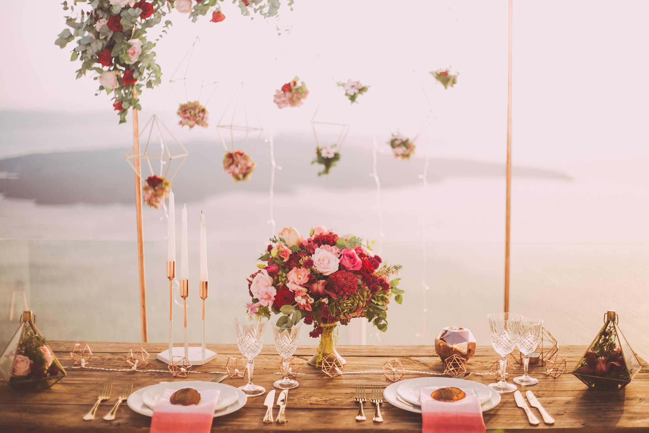 Decorating with Silk Floral Arrangements Decorating with Silk Floral Arrangements