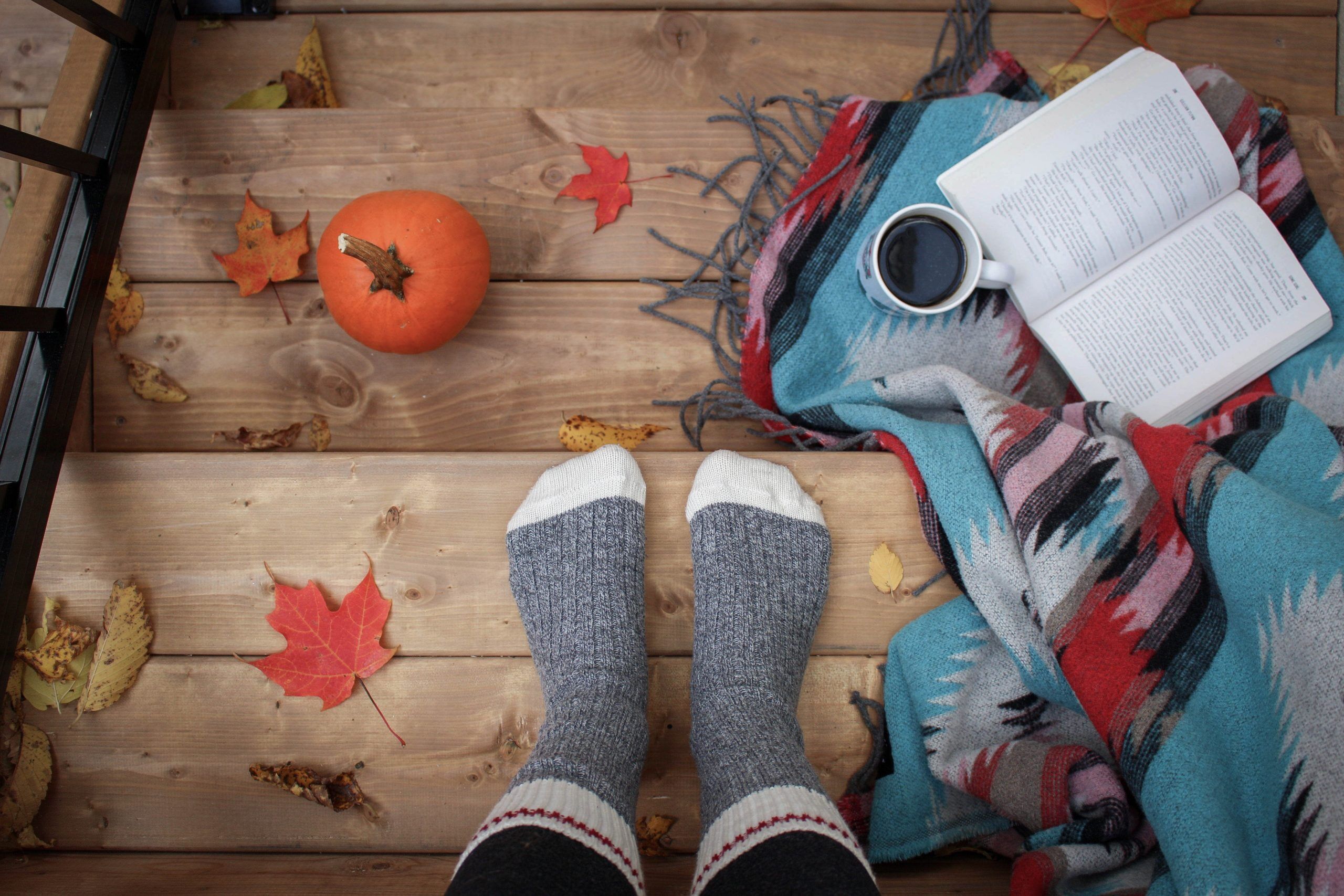 Cozy Fall Decor in Michigan Cozy Fall Decor in Michigan